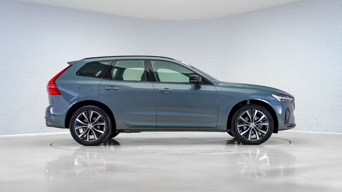 2024 Volvo XC60 B5 Ultimate Dark thumbnail 3