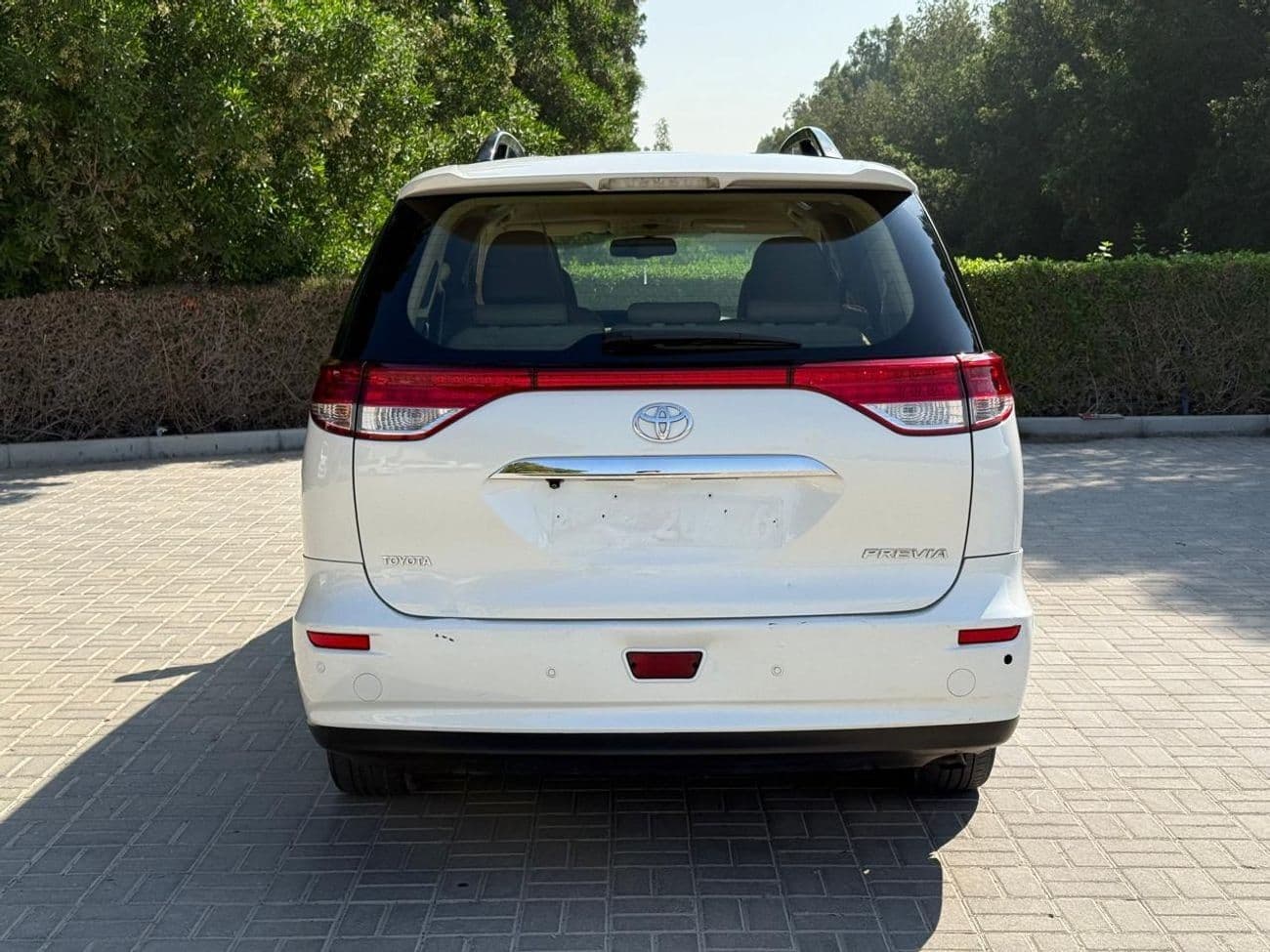 2020 Toyota Previa SE thumbnail 4