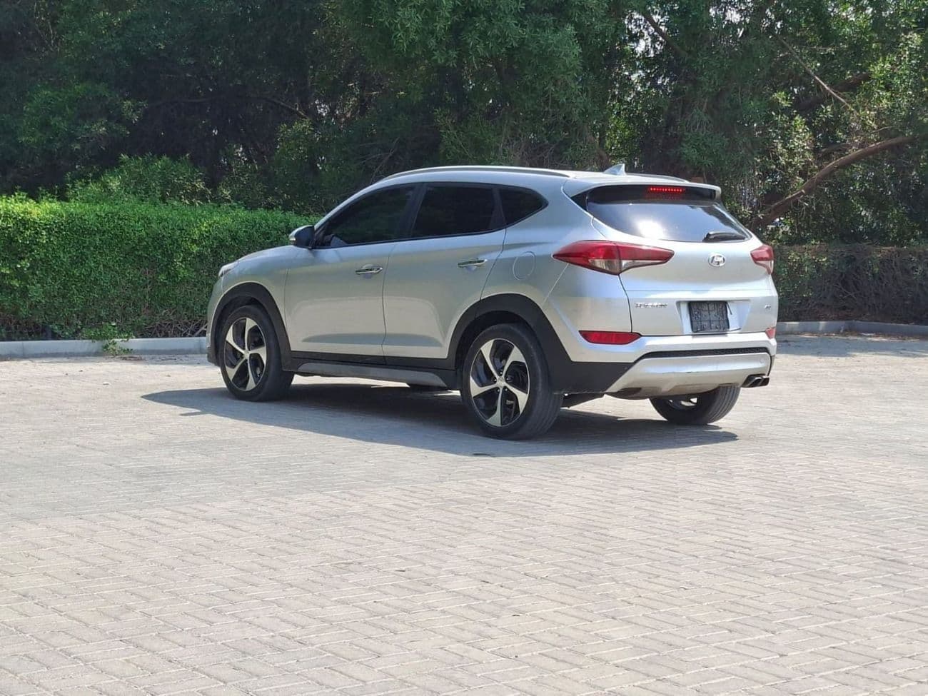 2017 Hyundai Tucson GLS thumbnail 3