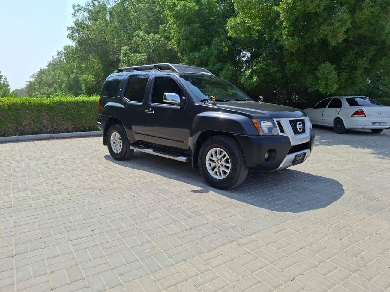 2015 Nissan X Terra S thumbnail 2