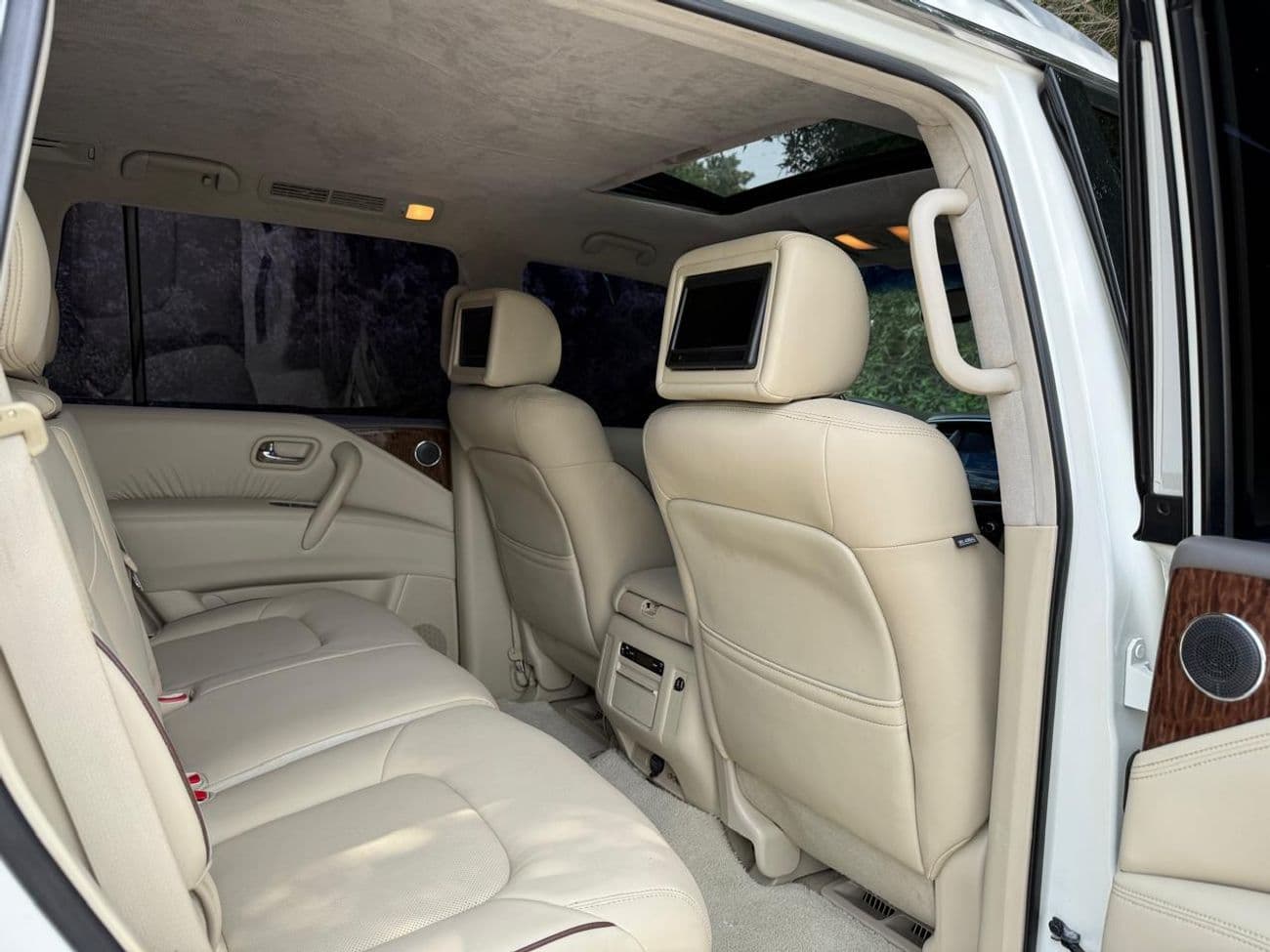 2016 Nissan Patrol LE PLATINUM thumbnail 7
