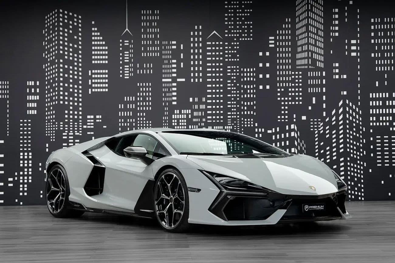 2026 Lamborghini Revuelto STANDARD thumbnail 4