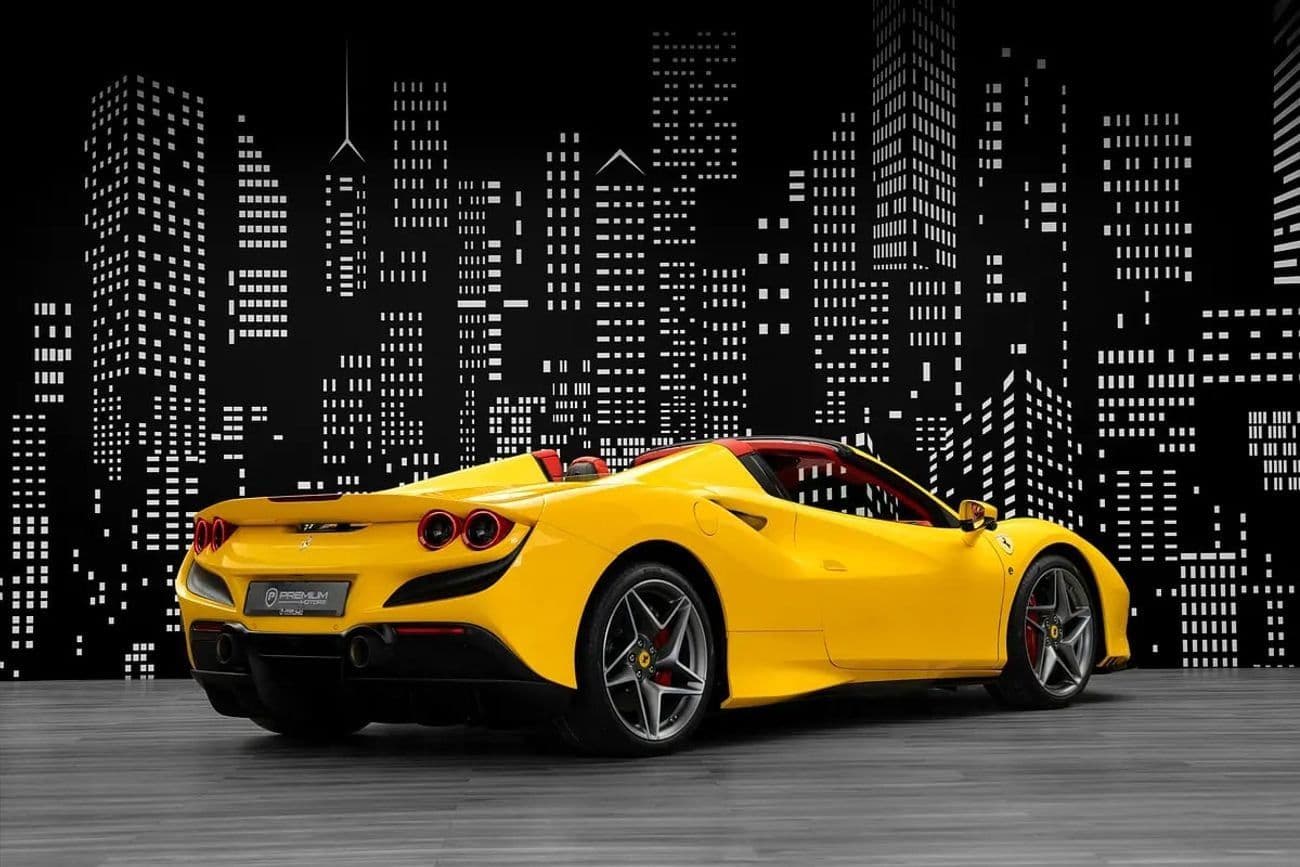 2023 Ferrari F8 Spider STANDARD thumbnail 2