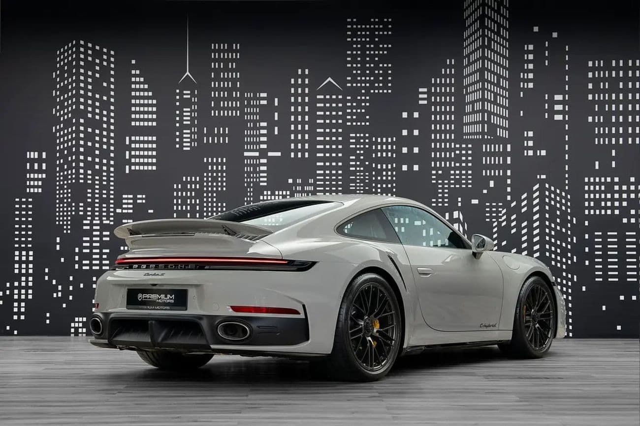 2026 Porsche 911 TURBO S thumbnail 3