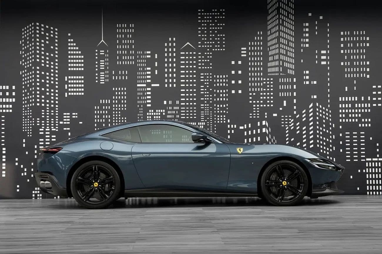 2023 Ferrari Roma STANDARD thumbnail 7