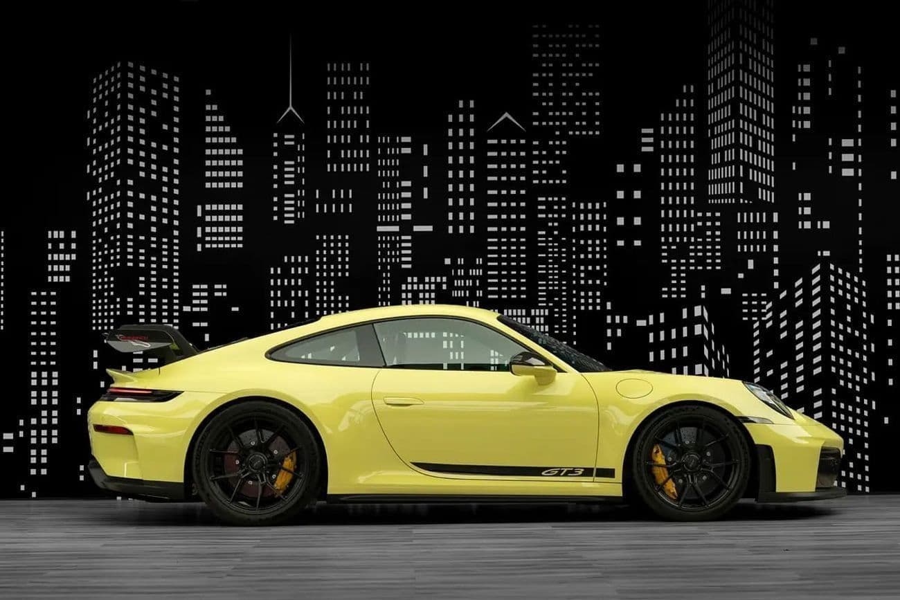 2025 Porsche 911 GT3 thumbnail 7