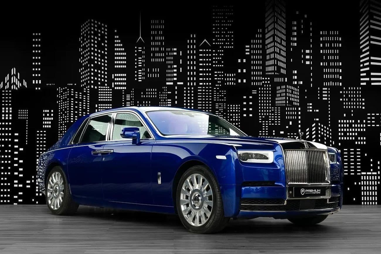 2019 Rolls Royce Phantom STANDARD thumbnail 3