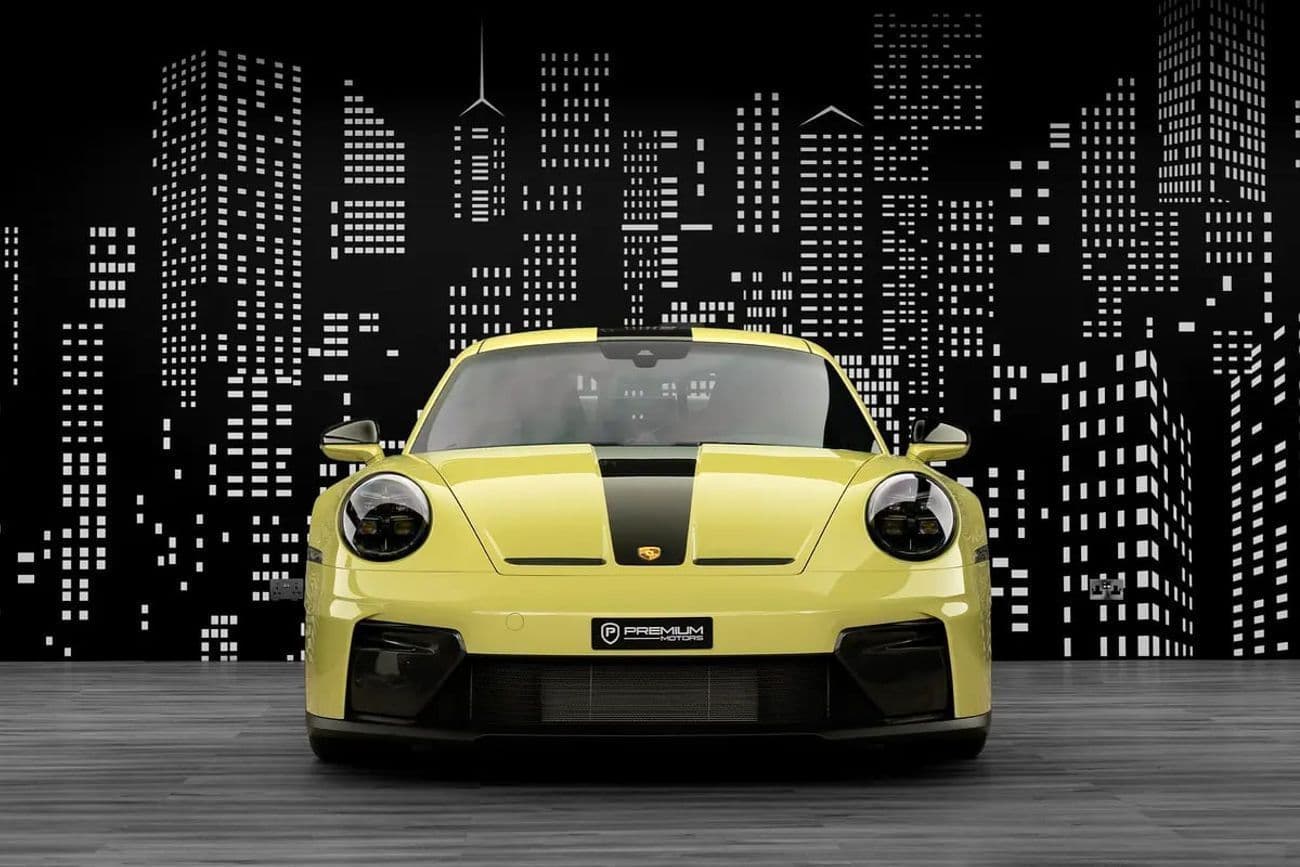 2025 Porsche 911 GT3 thumbnail 6