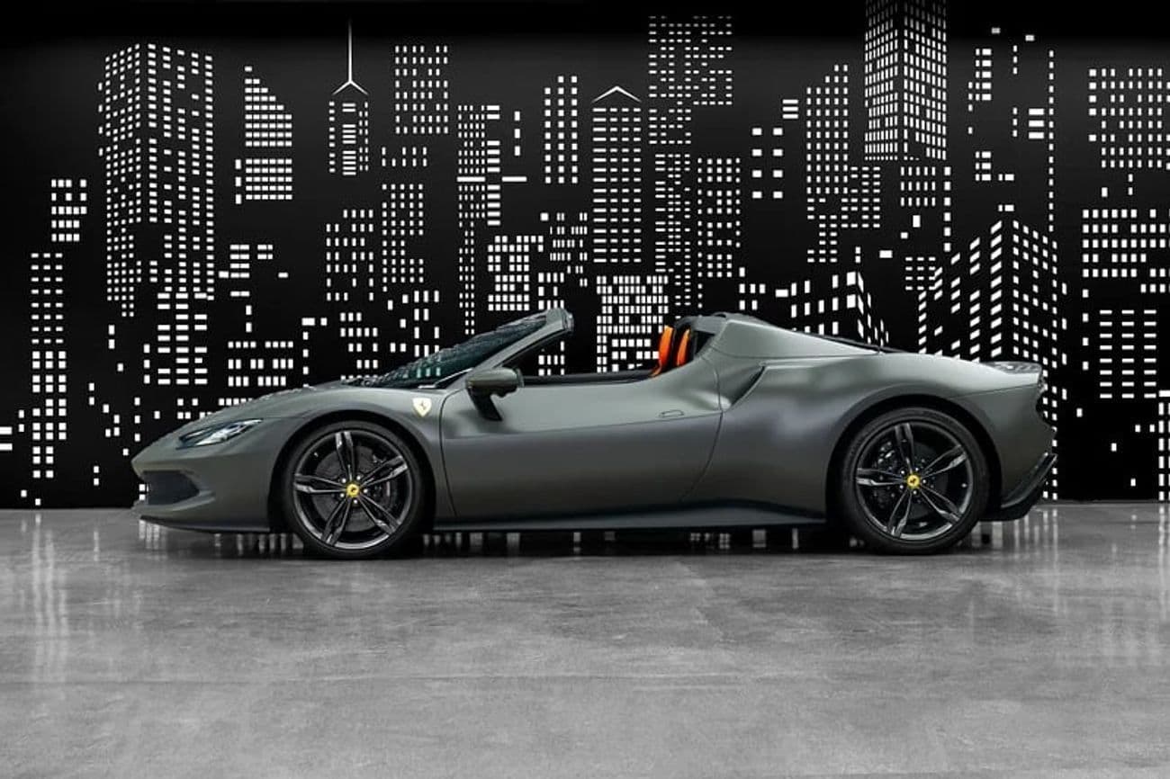 2025 Ferrari 296 GTS thumbnail 8