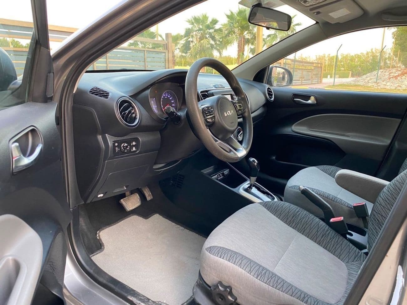 2023 Kia Pegas EX thumbnail 5