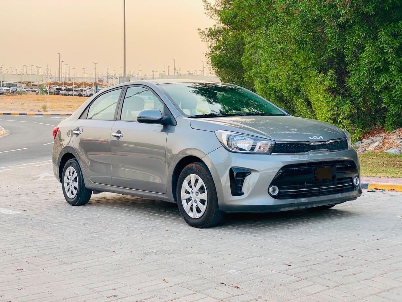 2023 Kia Pegas EX thumbnail 3