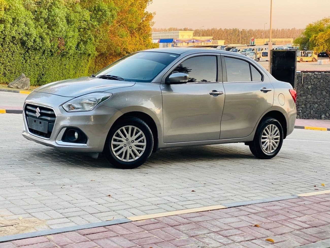 2023 Suzuki Dzire GL thumbnail 2