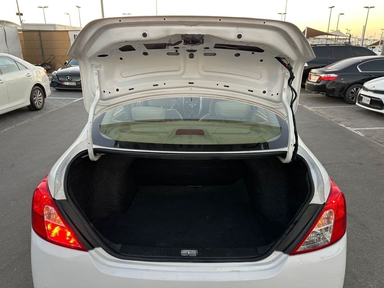 2023 Nissan Sunny S thumbnail 8