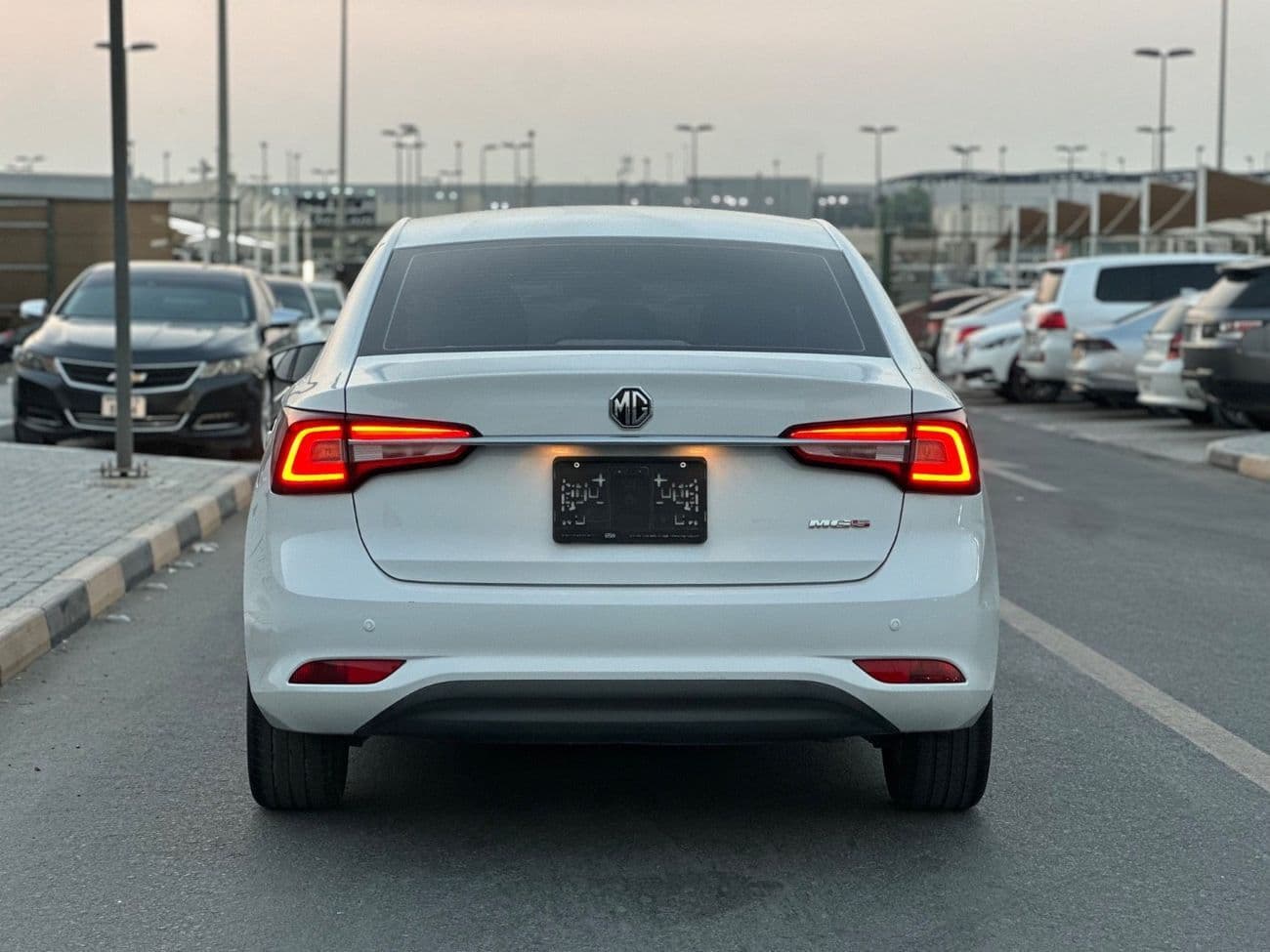 2023 MG 5 STANDARD thumbnail 2
