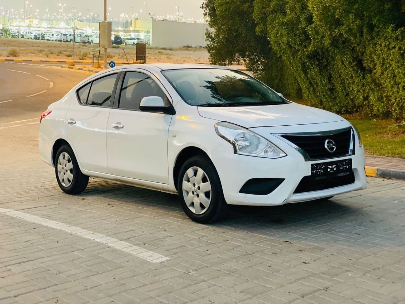 2023 Nissan Sunny SV thumbnail 4