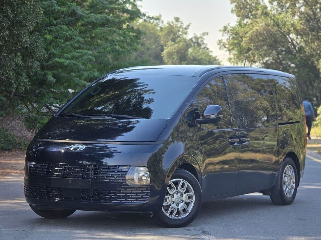 2023 Hyundai Staria SMART D thumbnail 3