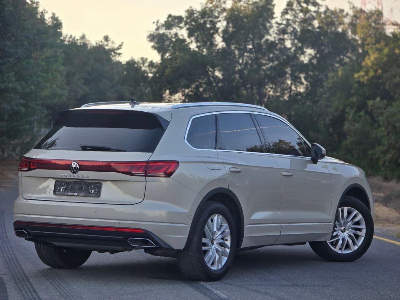 2024 Volkswagen Touareg ELEGANCE HL thumbnail 4