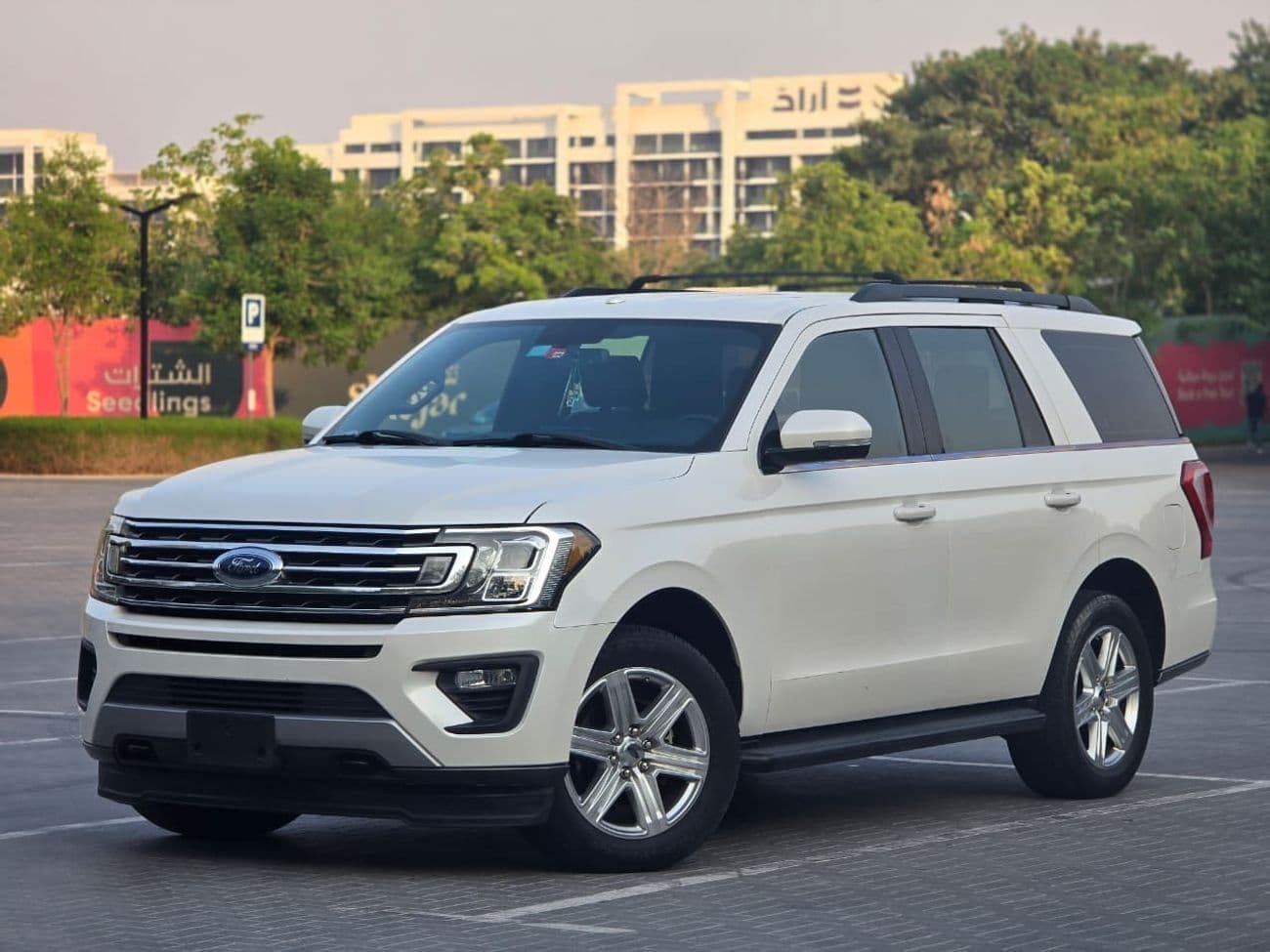 2018 Ford Expedition XLT LTH thumbnail 3