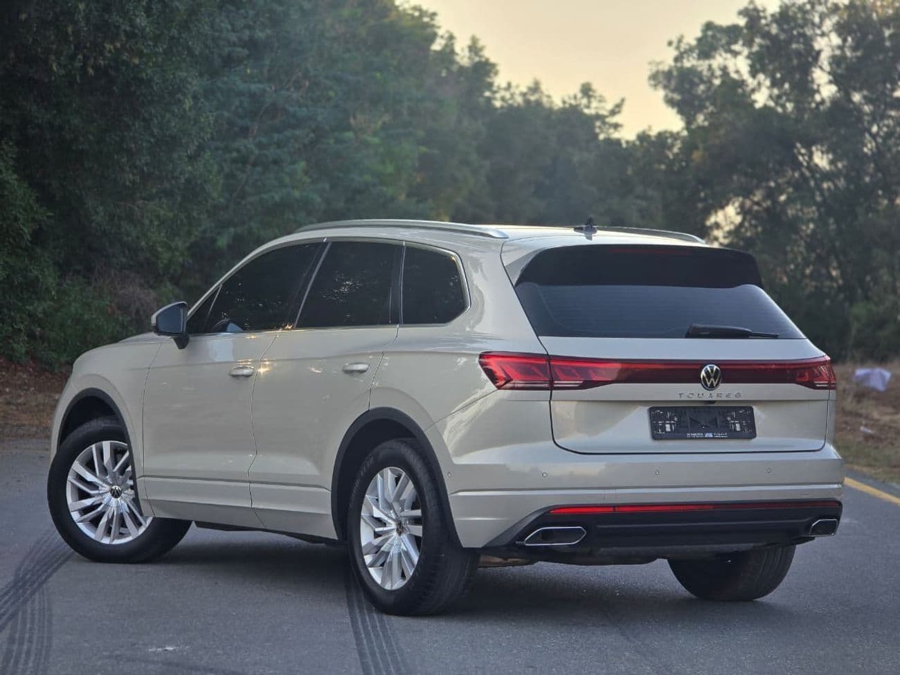 2024 Volkswagen Touareg ELEGANCE HL thumbnail 6