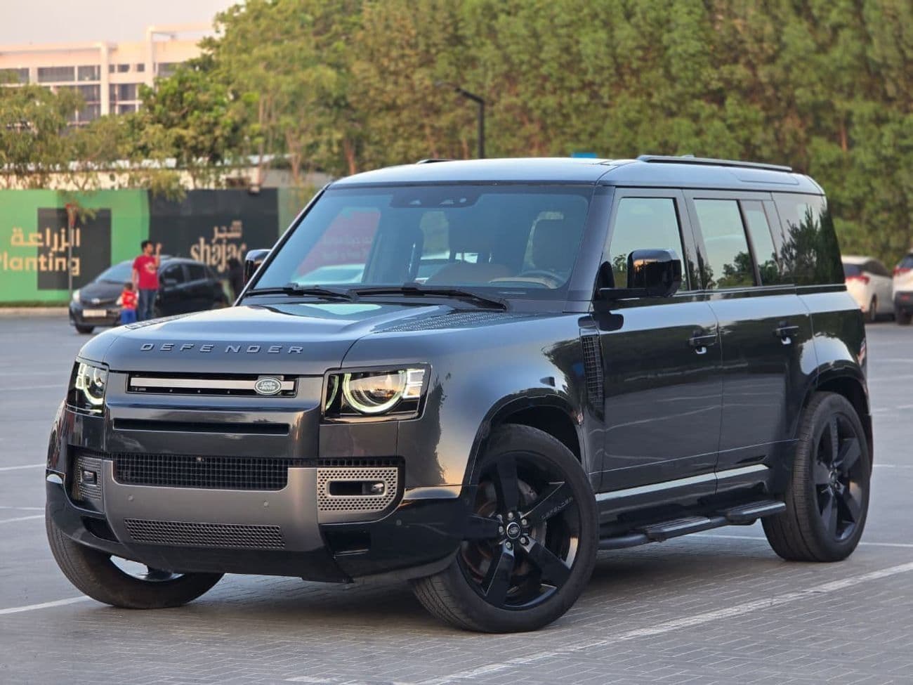 2025 Land Rover Defender 110 X DYNAMIC HSE P400 thumbnail 3