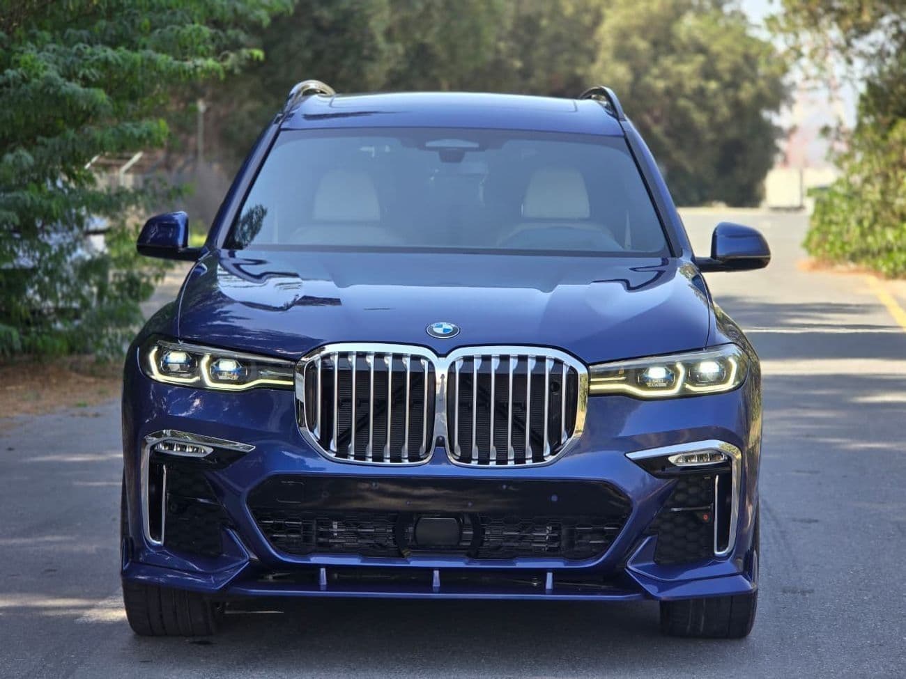 2021 BMW XB7 thumbnail 2