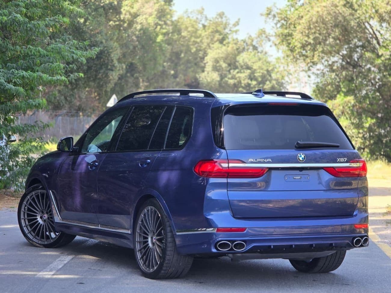 2021 BMW XB7 thumbnail 6