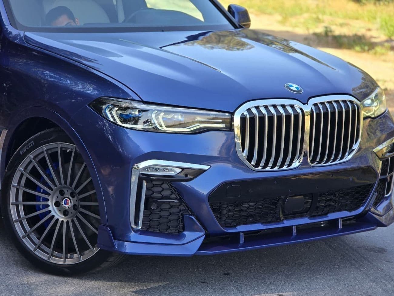 2021 BMW XB7 thumbnail 8