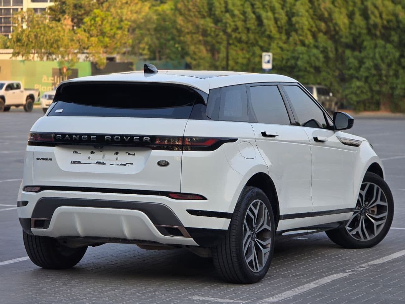 2022 Land Rover Range Rover Evoque R DYNAMIC HSE P250 thumbnail 6