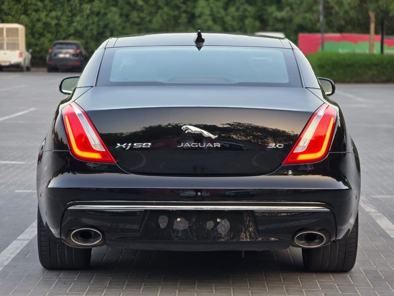 2019 Jaguar XJ 50 LWB thumbnail 6