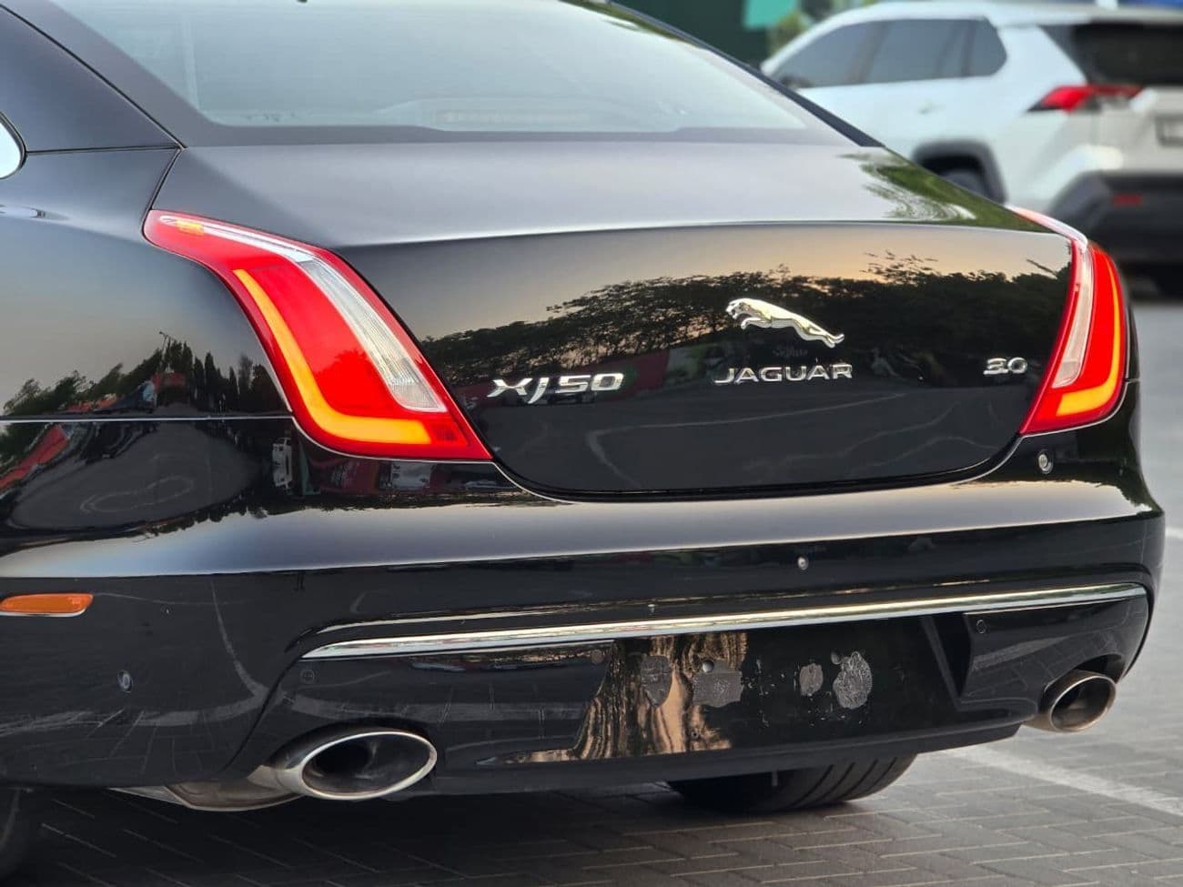 2019 Jaguar XJ 50 LWB thumbnail 8