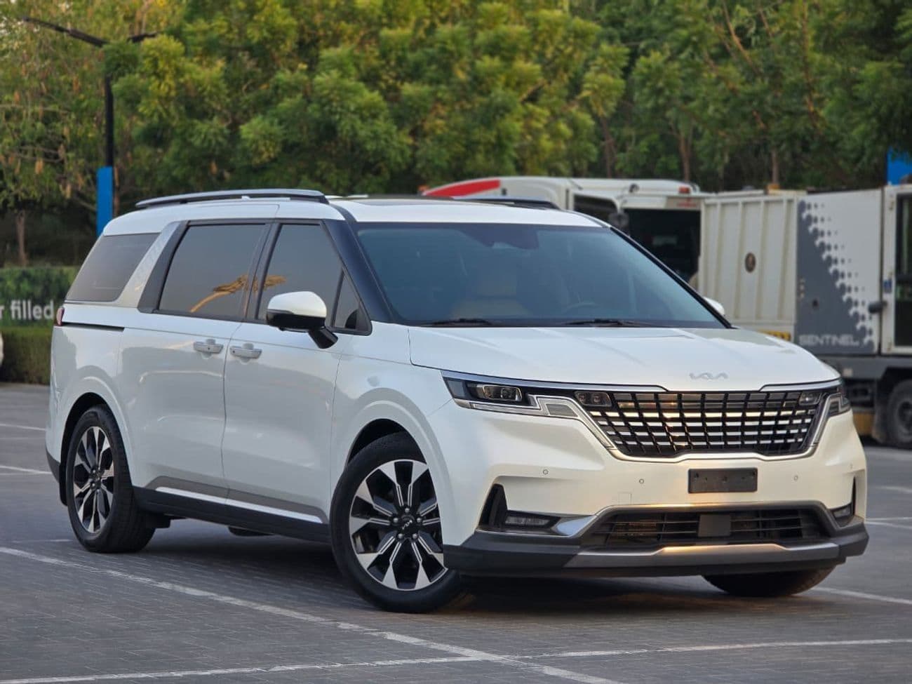 2023 Kia Carnival EX DLX