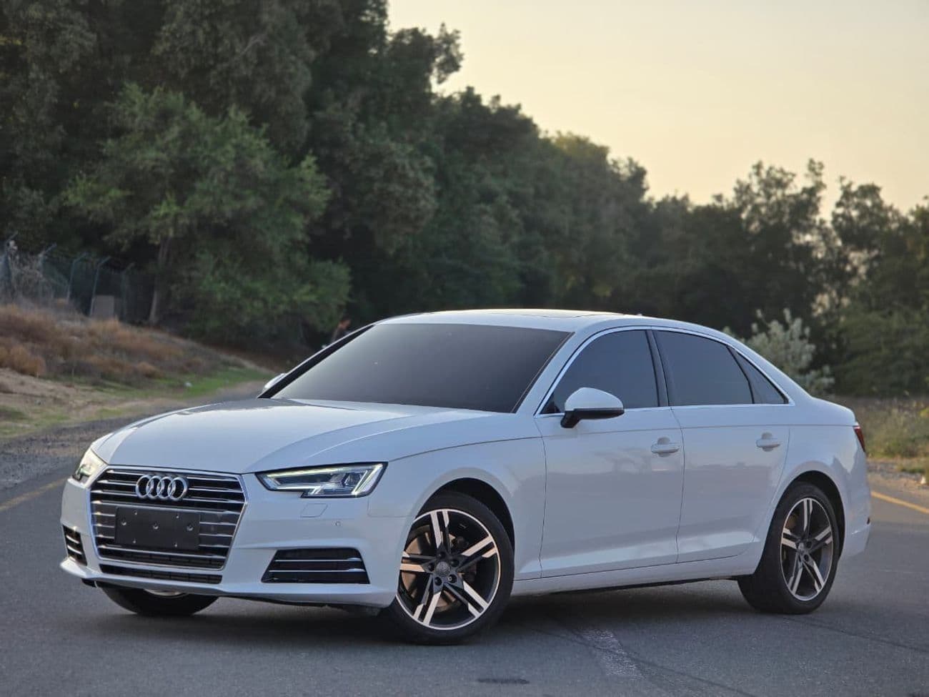 2019 Audi A4 40 TFSI S LINE thumbnail 3