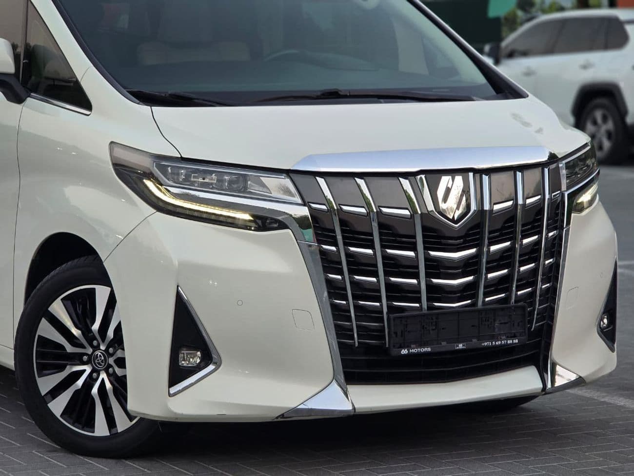 2019 Toyota Alphard LIMITED thumbnail 2