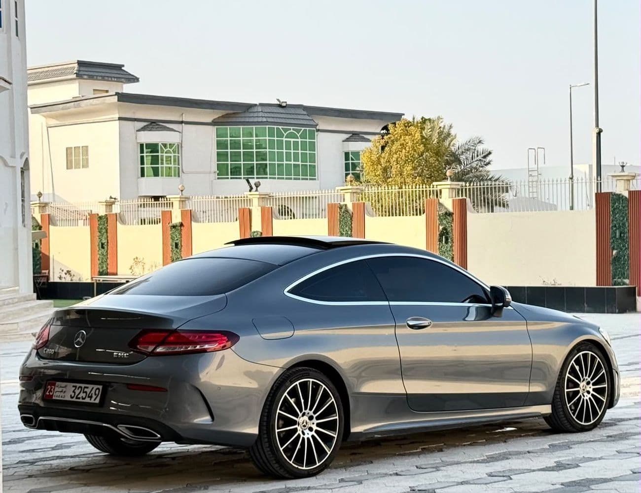 2019 Mercedes Benz C200 AMG thumbnail 4