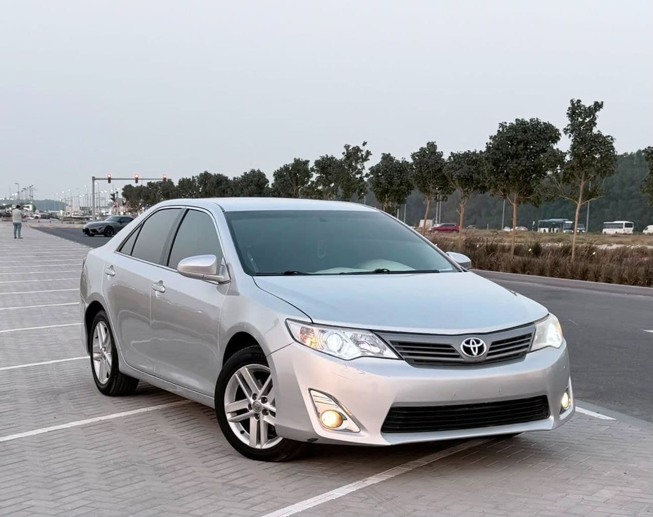 2015 Toyota Camry thumbnail 7