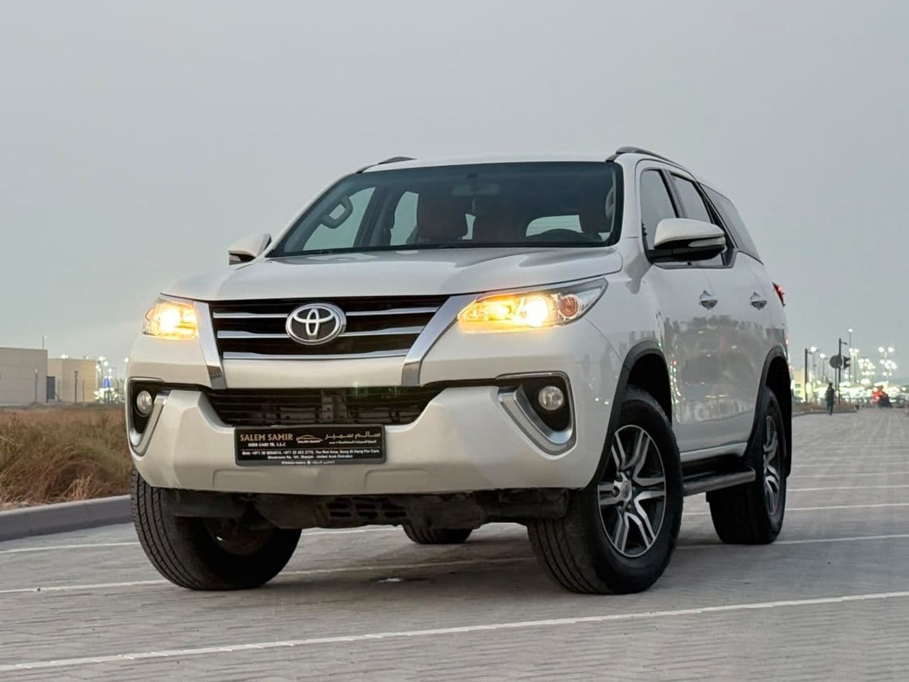 2017 Toyota Fortuner GXR thumbnail 7