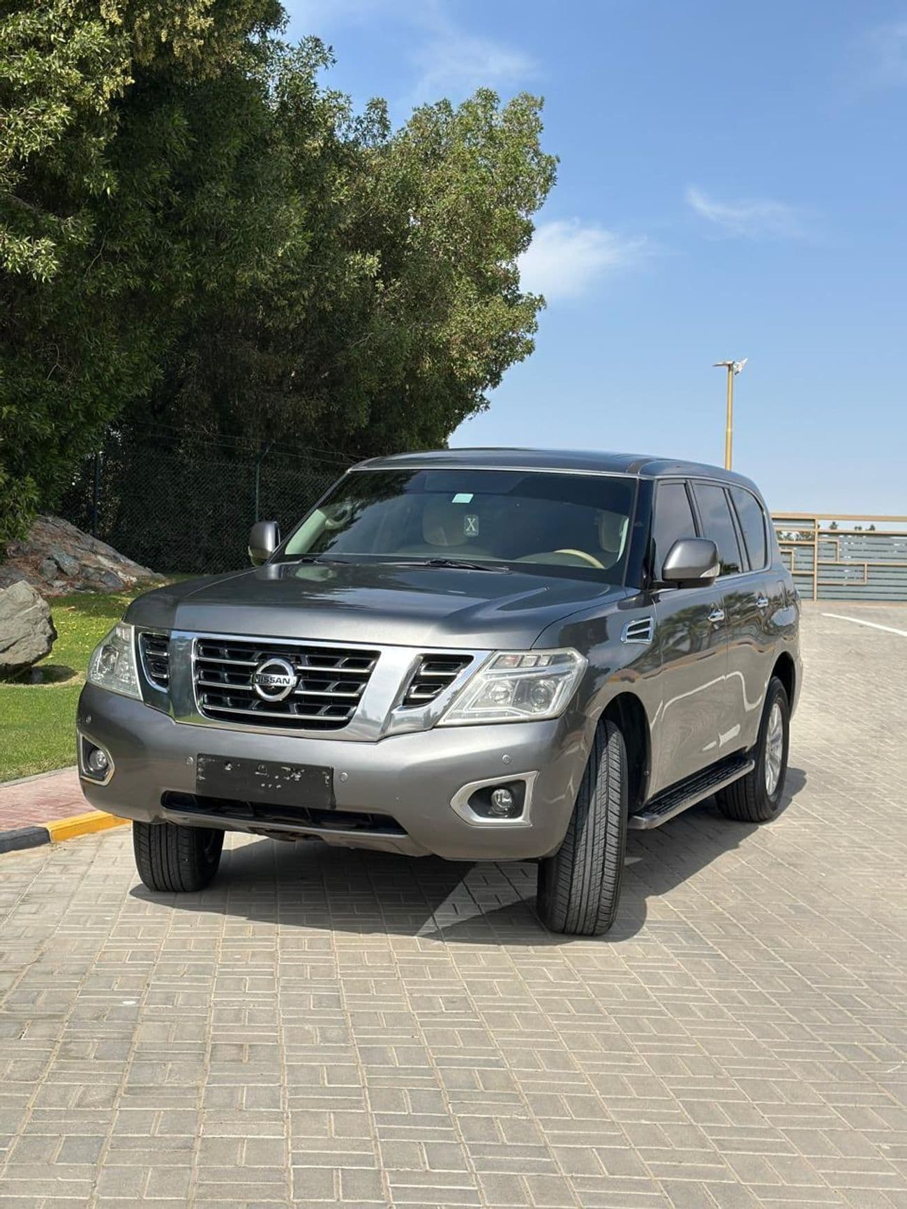 2018 Nissan Patrol LE T1 + thumbnail 3