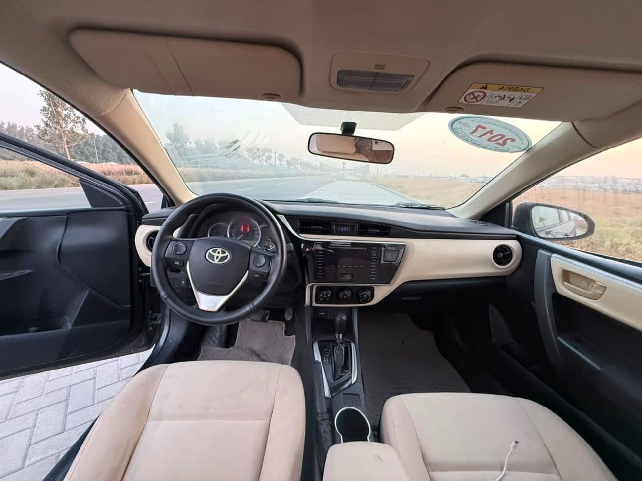 2017 Toyota Corolla XLI thumbnail 7