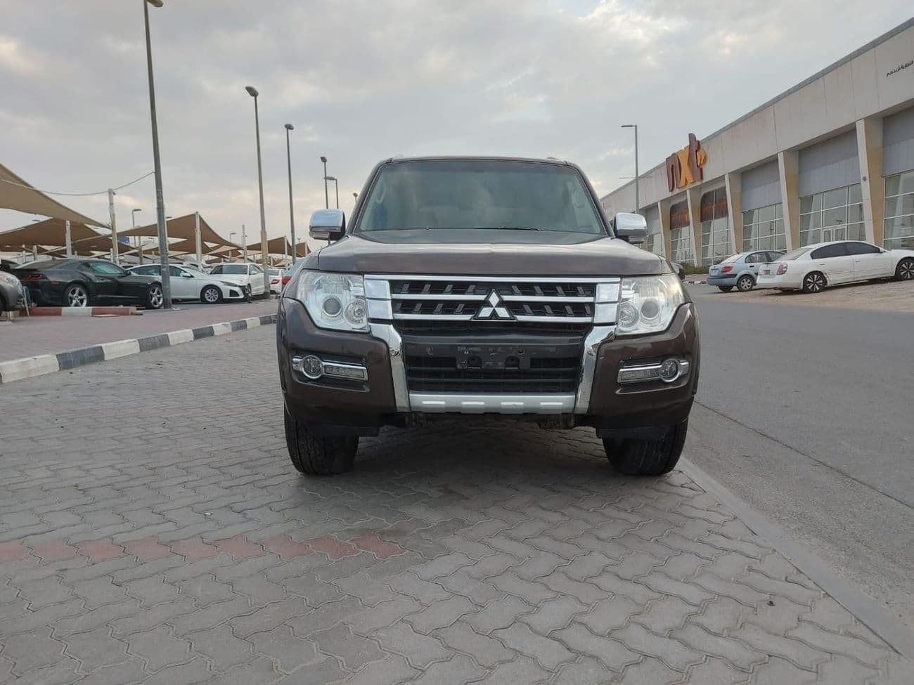 2017 Mitsubishi Pajero GLS MIDLINE