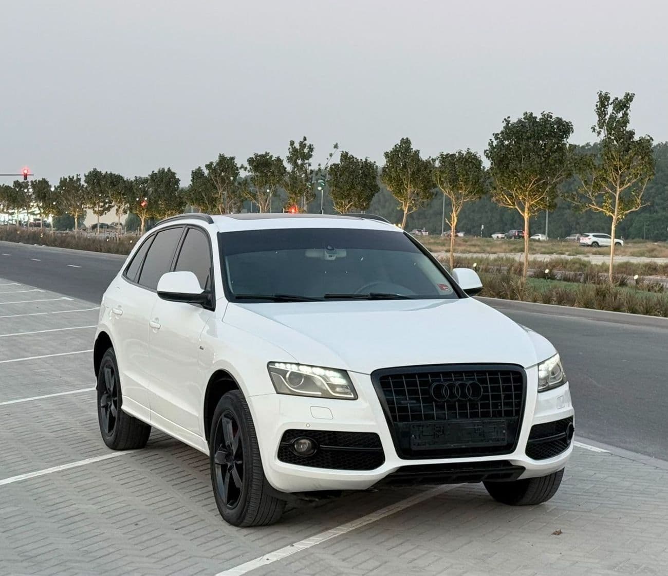 2012 Audi Q5 STANDARD thumbnail 6