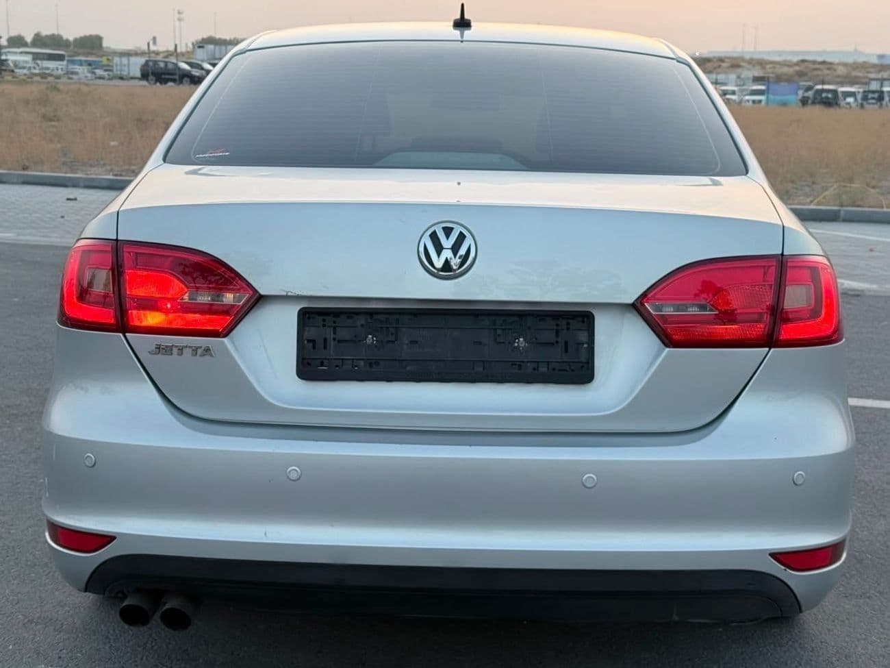 2014 Volkswagen Jetta TRENDLINE S thumbnail 2