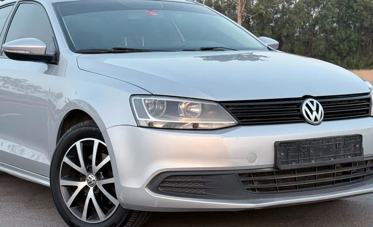 2014 Volkswagen Jetta TRENDLINE S thumbnail 3