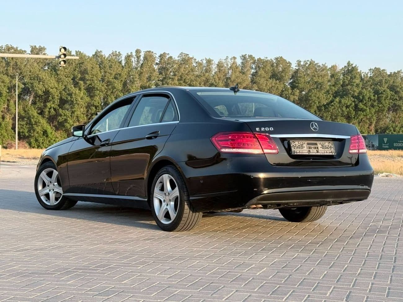 2014 Mercedes Benz E200 thumbnail 6