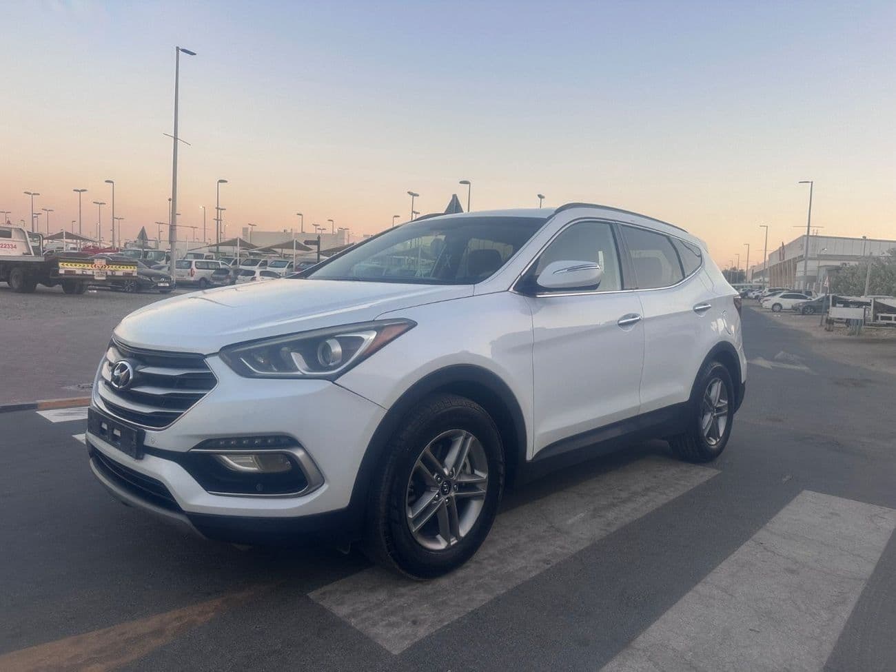 2018 Hyundai Santa Fe thumbnail 2