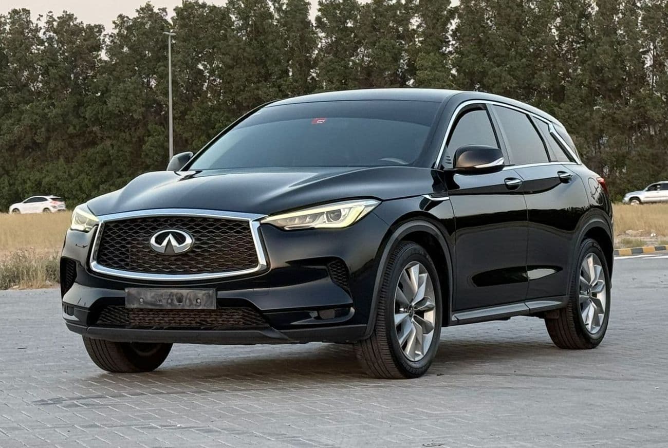 2021 Infiniti QX50 LUXE thumbnail 3