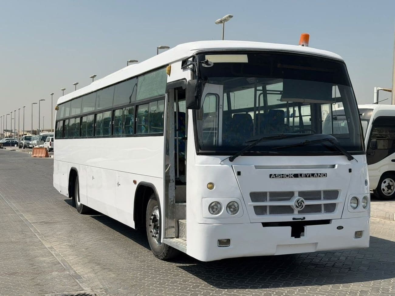 2014 Ashok Leyland Falcon 5.7L