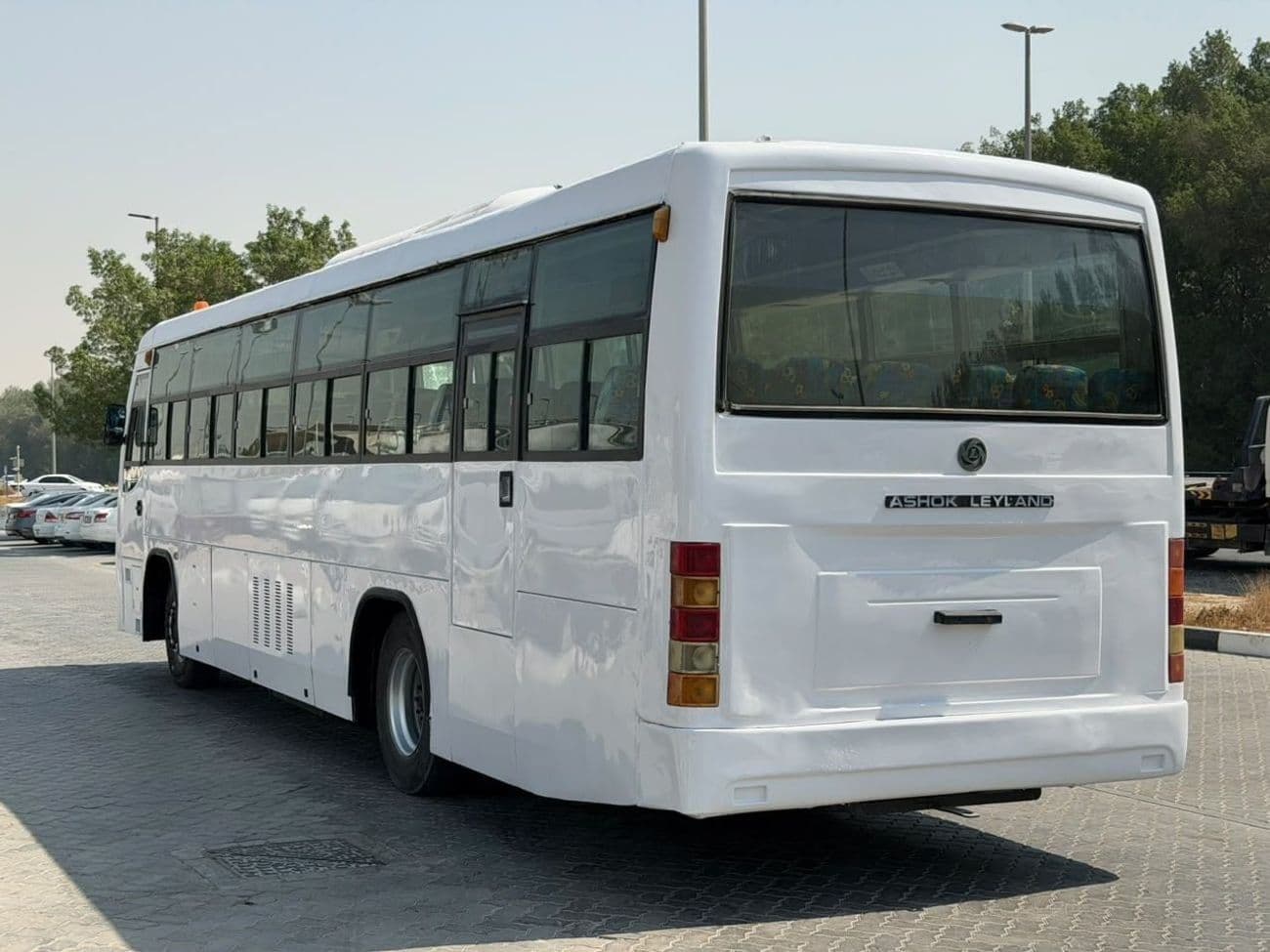 2014 Ashok Leyland Falcon 5.7L thumbnail 6