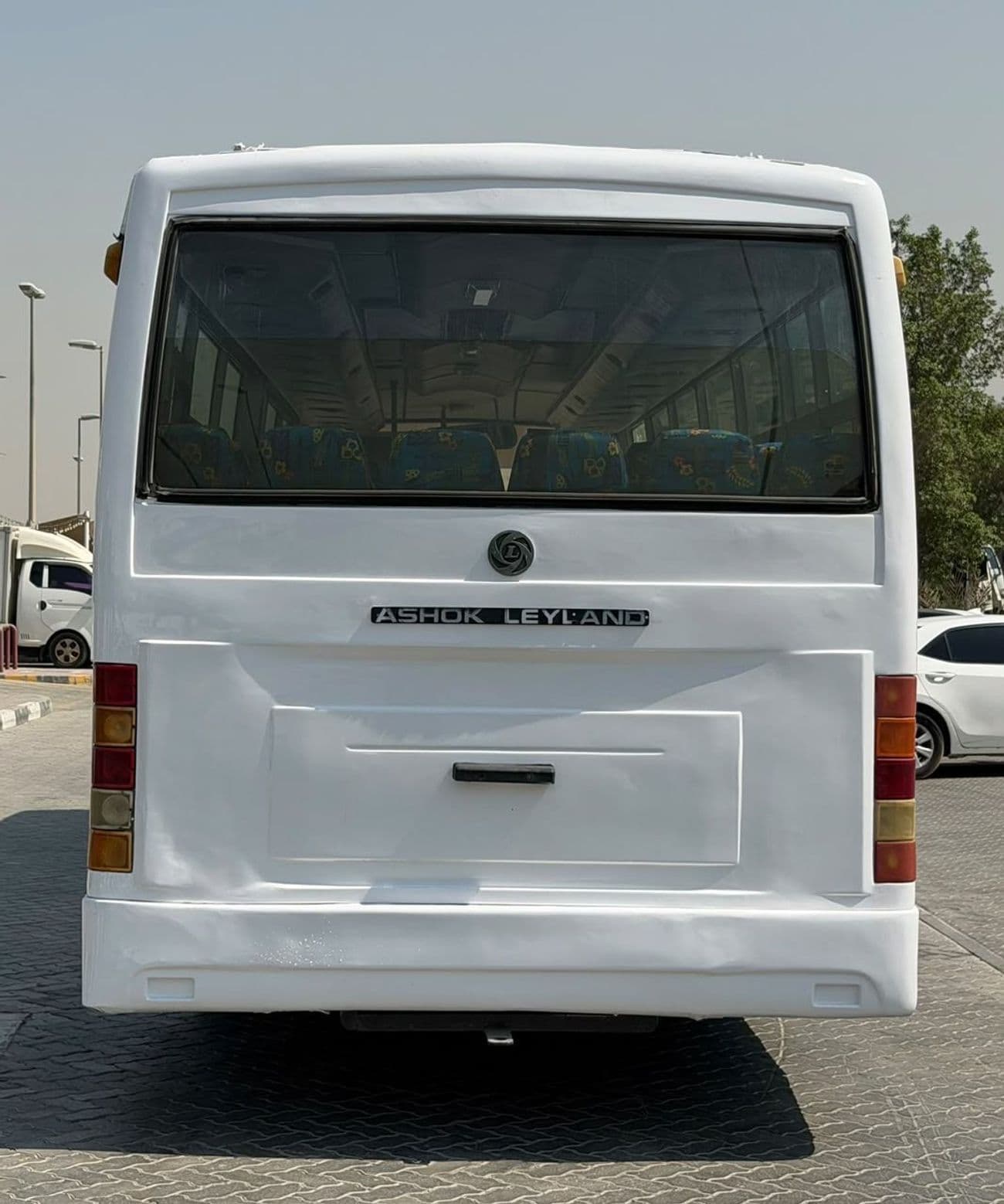 2014 Ashok Leyland Falcon 5.7L thumbnail 8