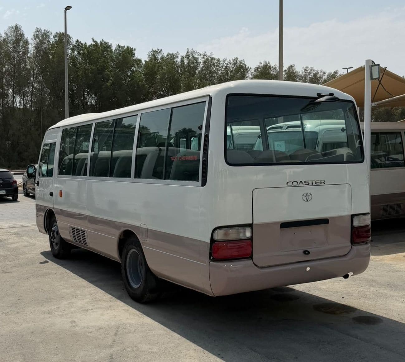 2009 Toyota Coaster thumbnail 6