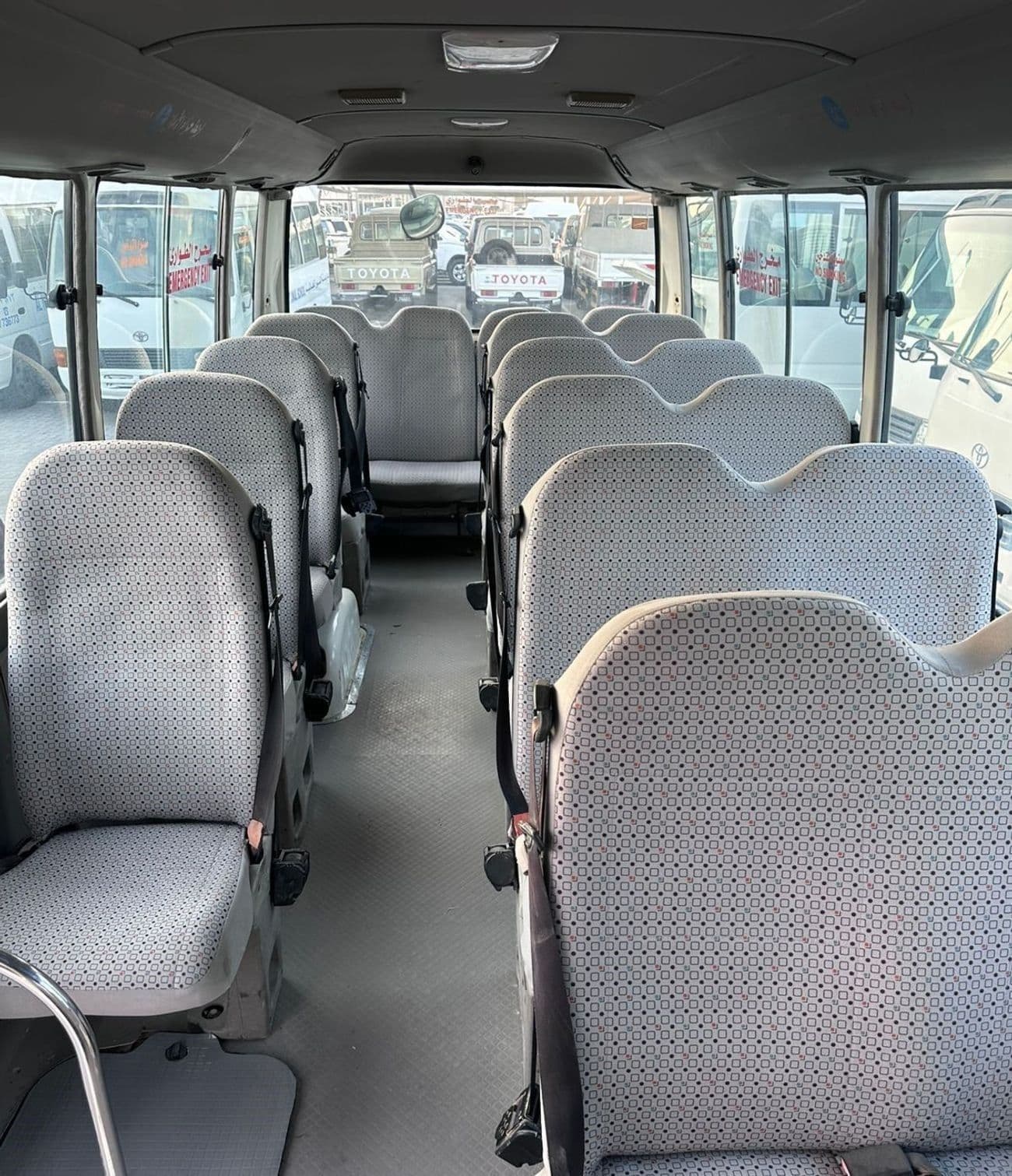 2015 Toyota Coaster DLX thumbnail 6